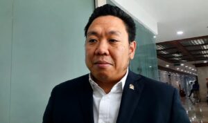 charles-honoris-rapat-tertutup-bgn-anggaran-program-makan-bergizi-2027.jpg Charles Honoris memberikan keterangan terkait rapat tertutup Komisi IX DPR dan Badan Gizi Nasional mengenai anggaran Program Makan Bergizi 2027.