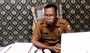 Sekretaris Disnaker Lebak Rully Charuliyanto menjelaskan program pelatihan kerja dan magang untuk menekan pengangguran.