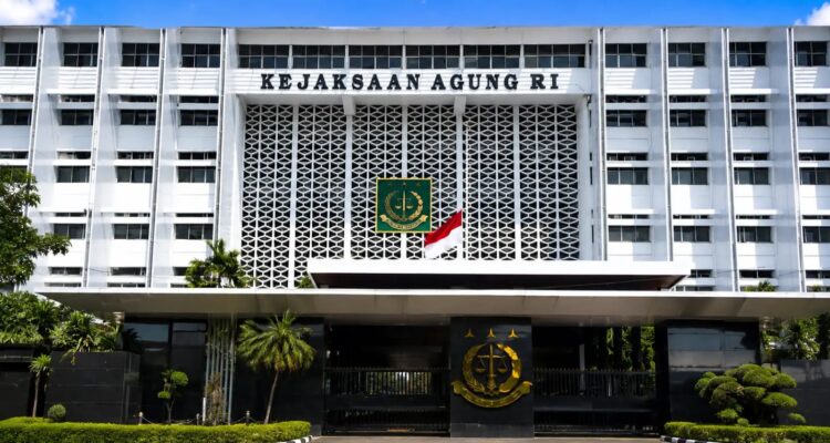 Gedung Kejaksaan Agung RI di Jakarta sebagai ilustrasi pemberantasan korupsi dan penanganan 12 kasus korupsi strategis.