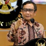 Mahfud MD saat menyampaikan pandangan mengenai negara, demokrasi, dan peran warga negara dalam menjaga Indonesia.