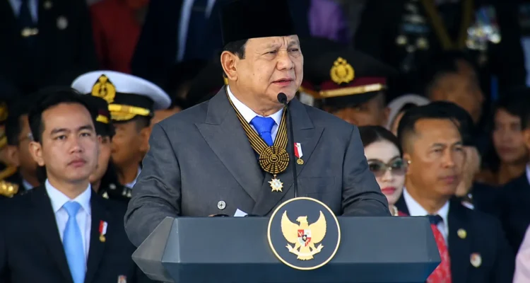 Presiden Prabowo Subianto menyampaikan pidato pada peringatan HUT ke-80 Polri di Satlat Brimob Cikeas, Bogor, Rabu (1/7/2026).