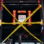 Garis polisi menutup pintu masuk THM Five Star di Denpasar, Bali, usai pengungkapan dugaan peredaran narkoba oleh Bareskrim Polri.
