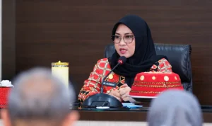 Bupati Gowa Sitti Husniah Talenrang dalam kegiatan pemerintahan