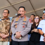 Kapolri Listyo Sigit Prabowo saat menghadiri Konsolidasi Akbar FSPMI di kawasan industri MM2100