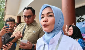 Ati Pramudji Hastuti Bahas Kasus Influenza A Banten Ati Pramudji Hastuti menjelaskan kasus influenza A di Banten