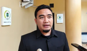 Wali Kota Cilegon Robinsar menjelaskan keterlambatan gaji guru PPPK paruh waktu