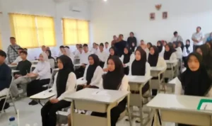 Disnakertrans Serang Ingatkan Pencari Kerja Waspadai Calo Peserta seleksi calon pekerja di Kabupaten Serang mengikuti proses rekrutmen.