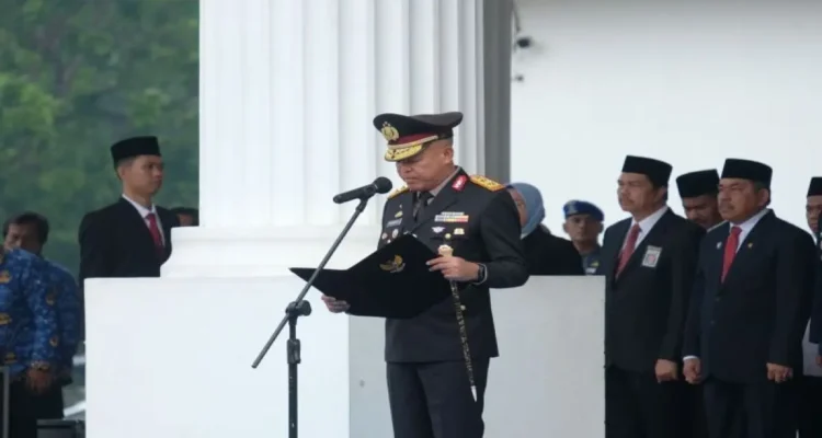 Kapolda Banten Irjen Pol Hengki membacakan teks Pancasila