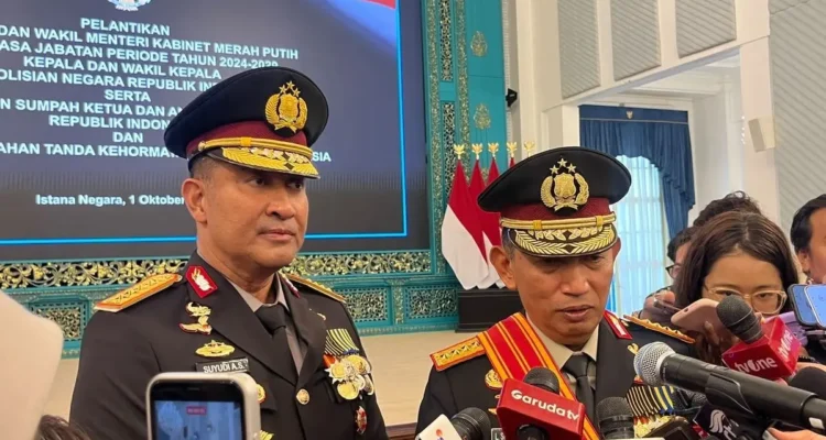 Suyudi Ario Seto dan Listyo Sigit Prabowo dalam pergantian Kapolri