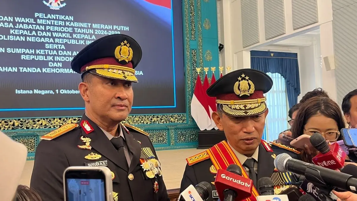 Suyudi Ario Seto dan Listyo Sigit Prabowo dalam pergantian Kapolri