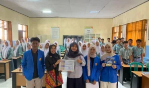 Kegiatan literasi digital UNPAM Serang bersama siswa SMAN 8 Pandeglang