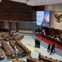 Rapat Paripurna DPR mengesahkan UU Pelindungan Ketenagakerjaan