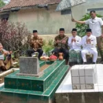 Suyudi Ario Seto berziarah ke makam kakek dan neneknya di Lebak